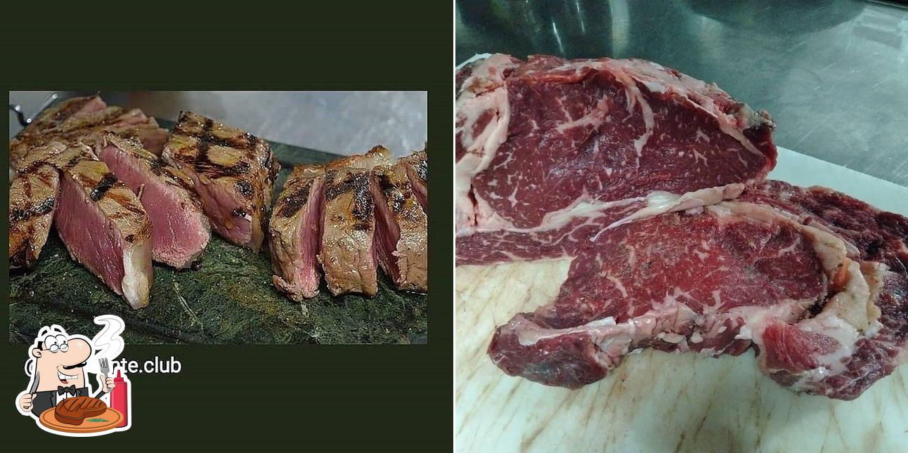 Prenditi i piatti di carne a Il Ristorante