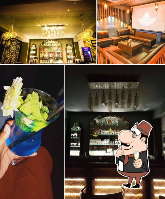 Badhsha - Club & Lounge serves alcohol