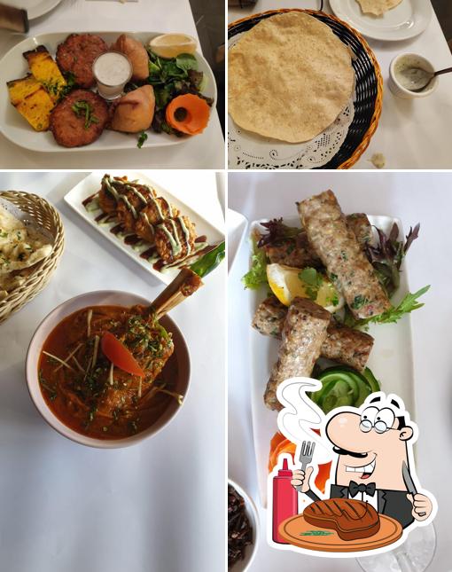"Gateway North Indian Cuisine" предлагает мясные блюда