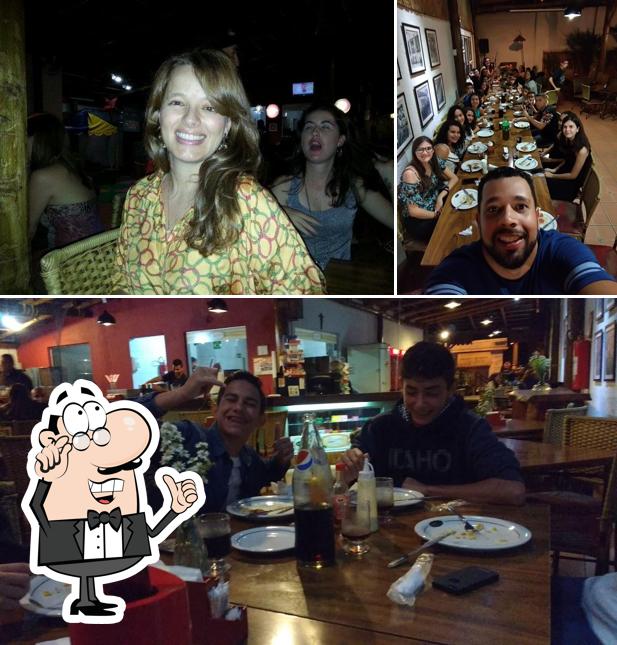 Veja imagens do interior do Na Lenha Costela e Pizzaria