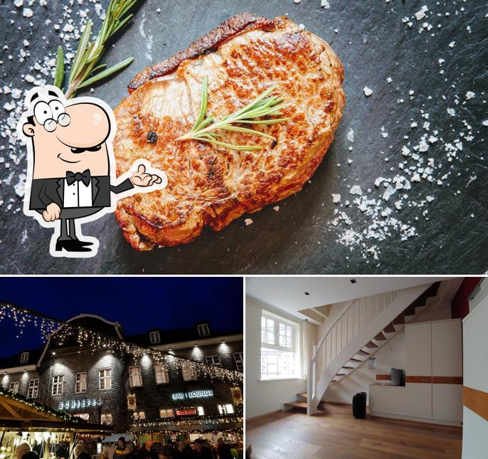 Это фото, где изображены внутреннее оформление и еда в Schiefer Suite-Hotel • Steakhaus