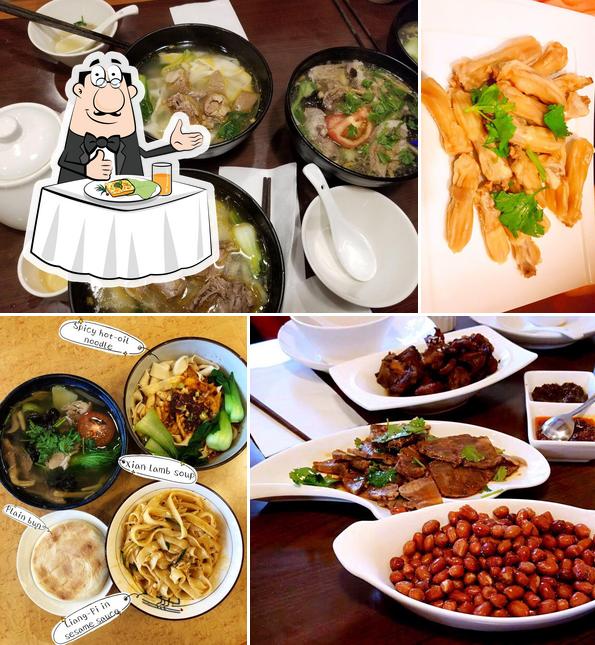 Еда в "Lao Cai Chinese Cuisine 老蔡食府"