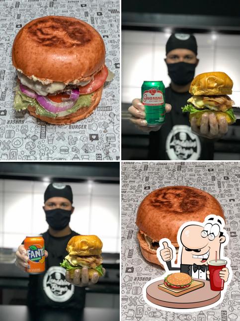 Delicie-se com um hambúrguer no Lendários Burger