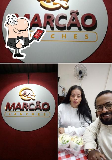 Look at the photo of Marcão Lanches