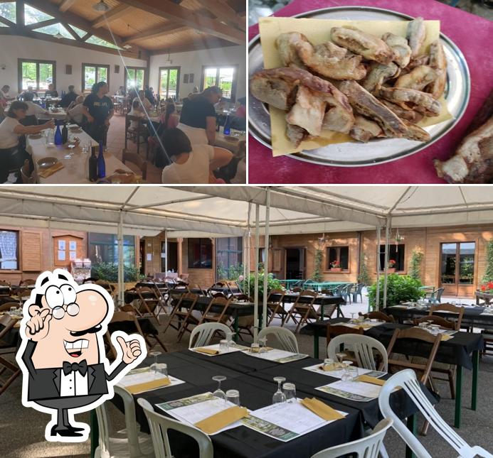 Siediti a un tavolo di Pucini