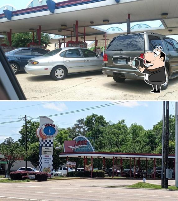 Bumpers DriveIn, 103 S Pearson Rd in Pearl Restaurant menu and reviews