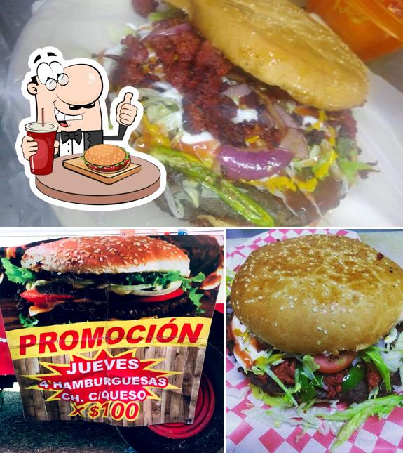 Hamburguesas gigantes EL GÜERO (EL CAMIONCITO) restaurant, Zapopan ...