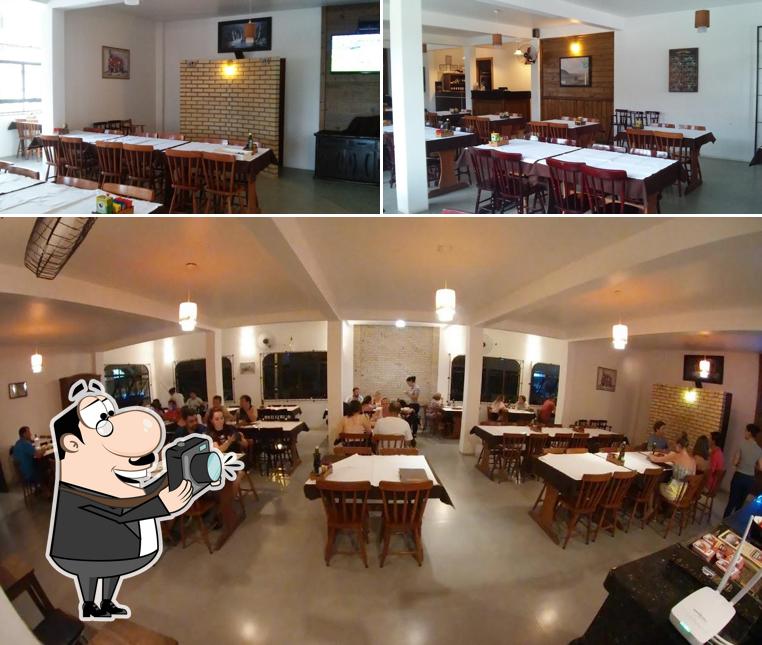 Look at this image of Restaurante e Pizzaria Casa da Pizza dinapoli