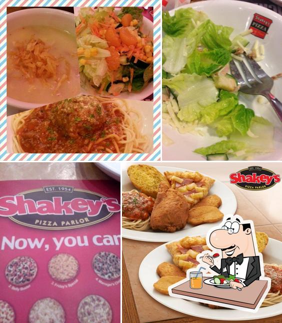 Platos en Shakey's Pizza Parlor