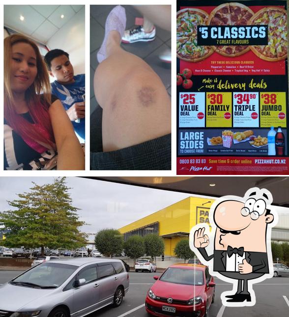 Pizza Hut, 124 Ruapehu St in Taupo Restaurant menu and reviews
