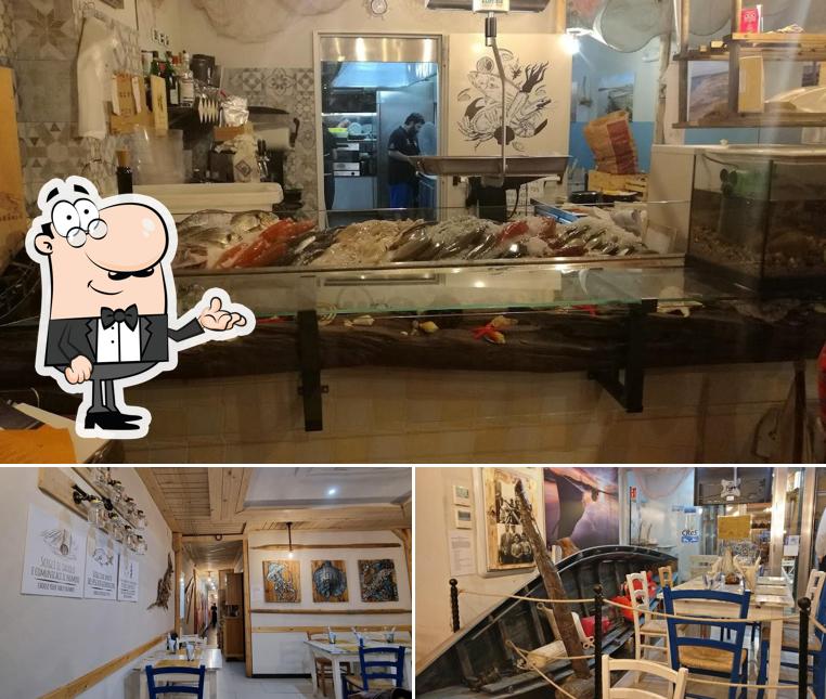 Siediti a un tavolo di Mari Mannu