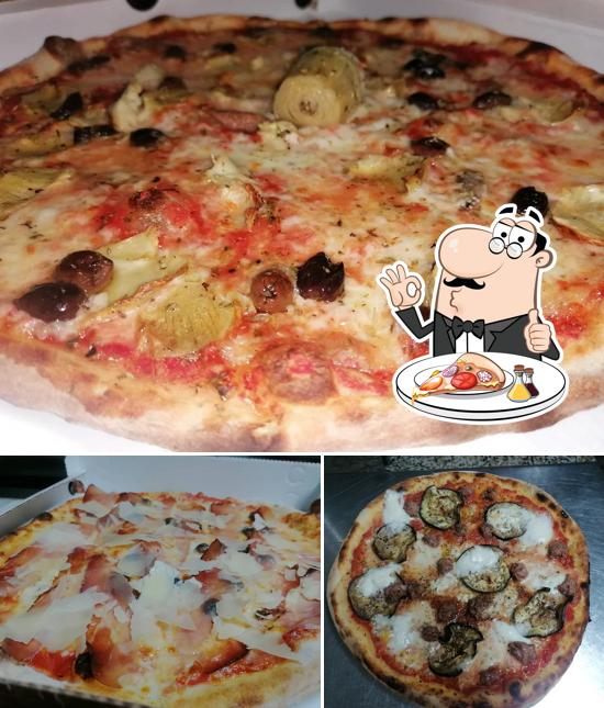 A Pizzeria da Mike, puoi prenderti una bella pizza