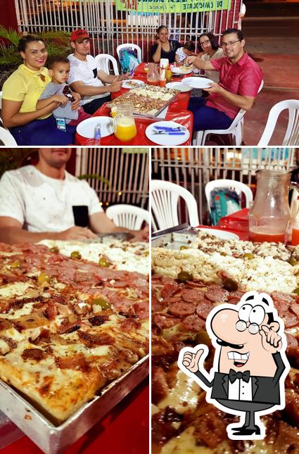 O interior do Dom Freitas Pizzas e Esfihas