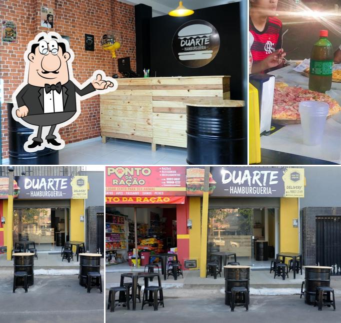 O interior do Duarte Hamburgueria e Pizzaria