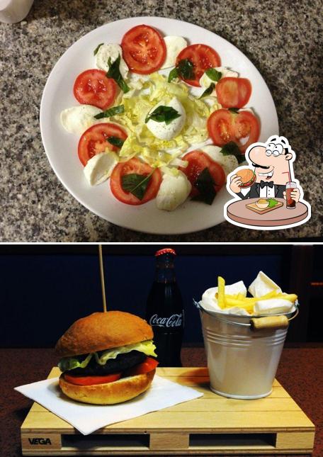 Hamburger al Novecento pizza burger beer