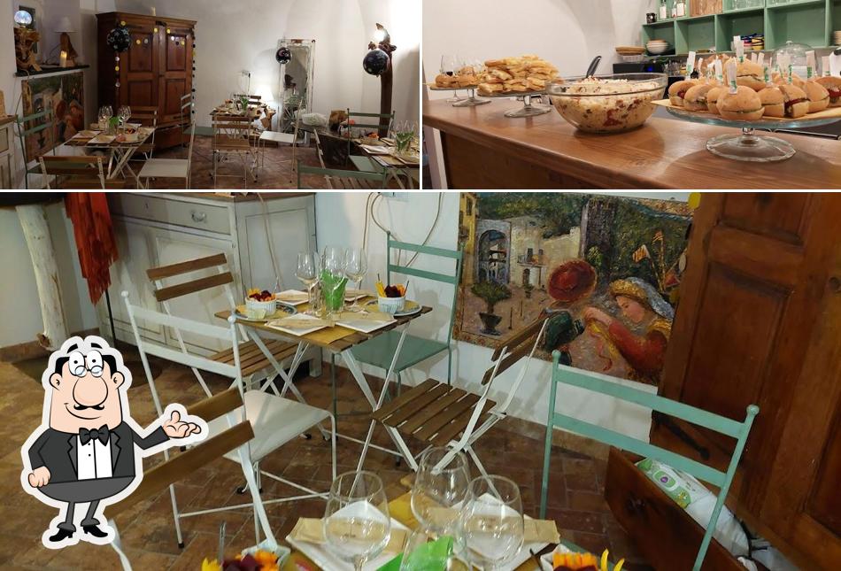 Siediti a un tavolo di La Bottega Cafe
