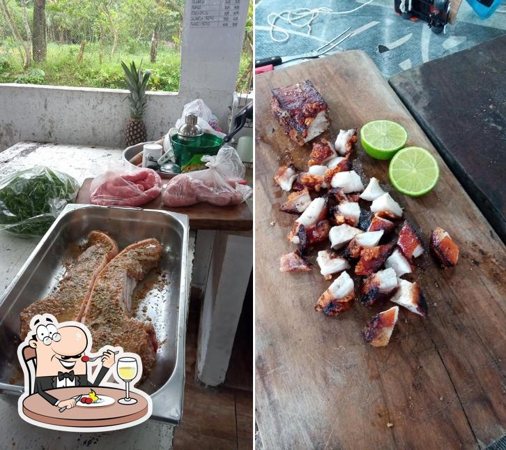 Platos en Bar do Sheyk