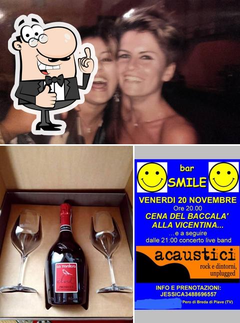 Ecco un'immagine di SMILE bar