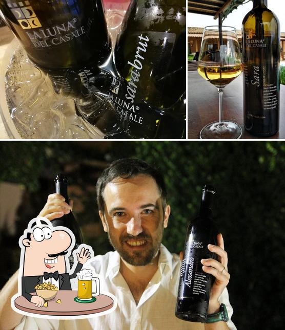 Puoi ordinare un rinfrescante bicchiere di birra chiara o scura