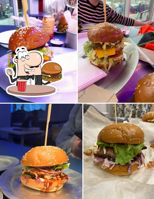 Les hamburgers de Krasnodarsky paren will satisferont différents goûts