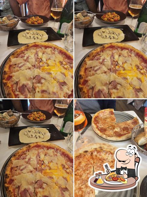 Ordina una pizza a La Piazza