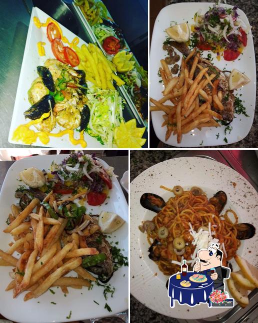 Try out seafood at Pizzaria 6M