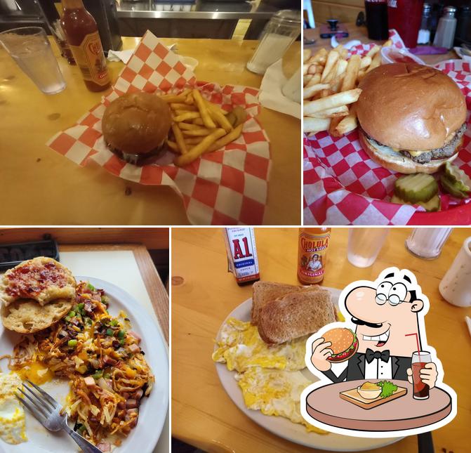 All places to eat and drink in Hinckley, Minnesota, autumn 2023