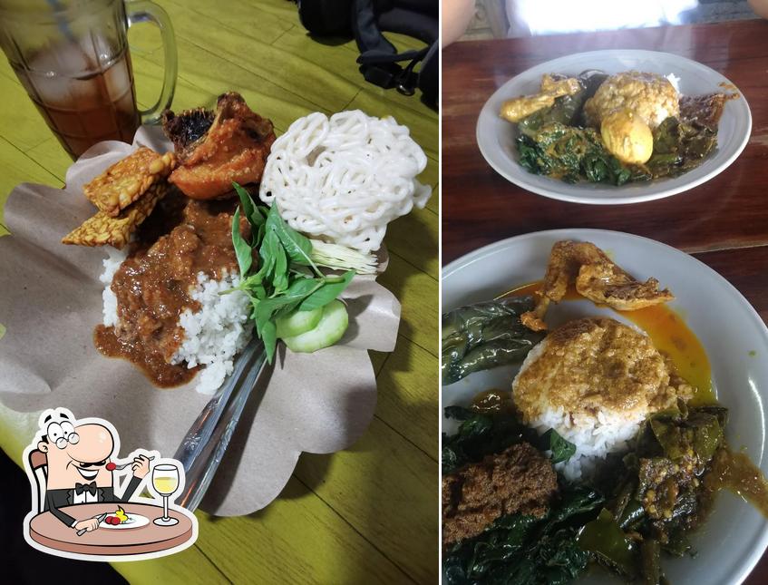 Food at Rumah Makan Padang Batubulan