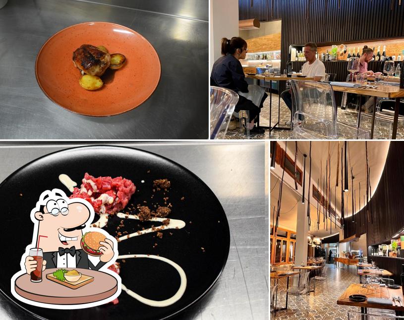 Ordina un hamburger a Umami Restaurant