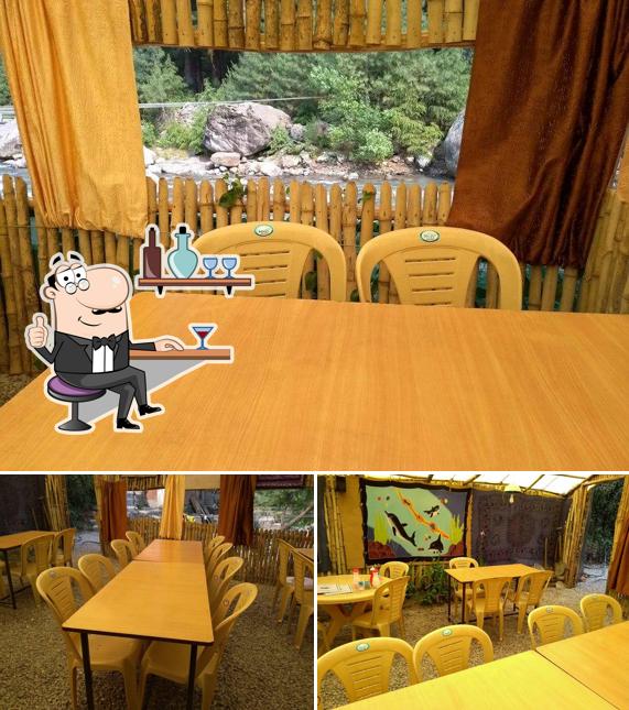 River Wind Café
