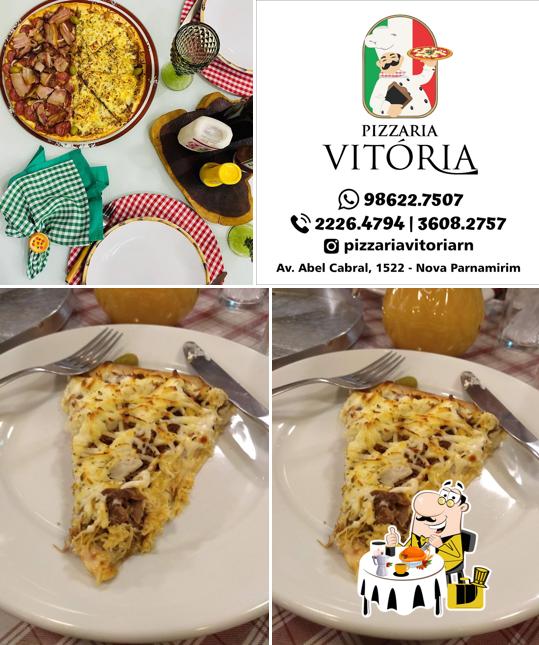 Comida em Pizzaria Vitória