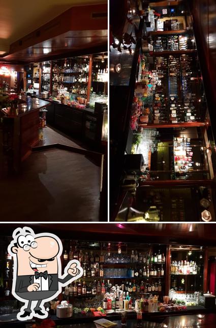 Profitez de la vue extérieure de Bar Cubanito