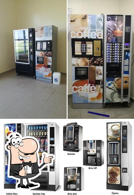 Voici une image de distributeur automatique de café