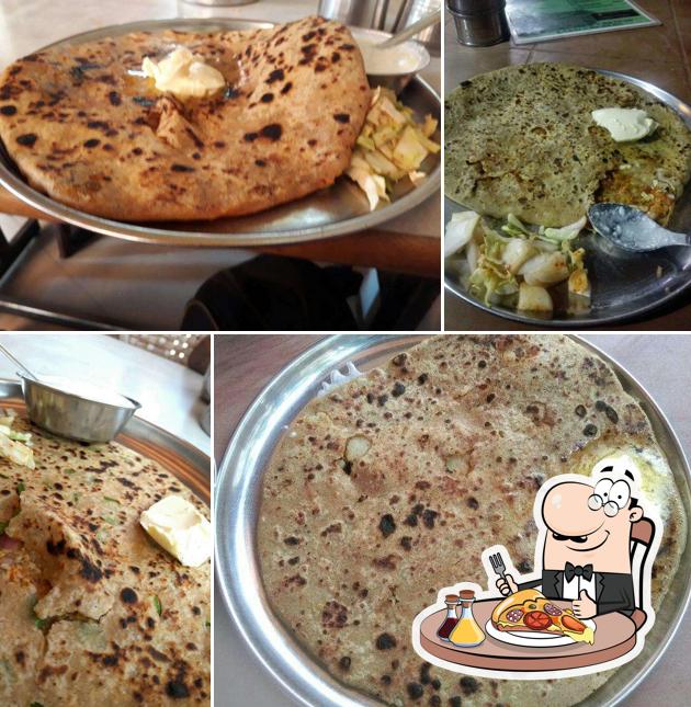 Order pizza at punjab parantha point