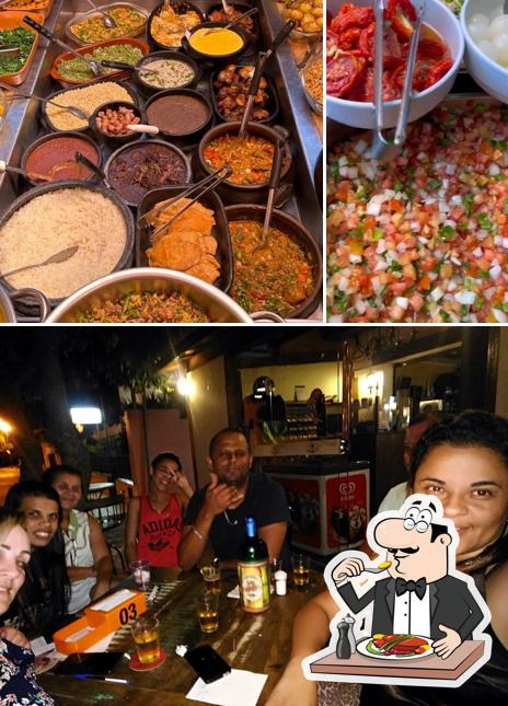 A foto da comida e balcão de bar a Restaurante Casarão Itaperuna