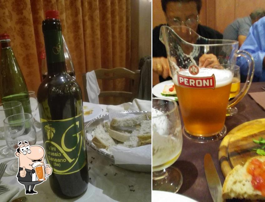 Disfruta de una pinta de cerveza rubia o tostada