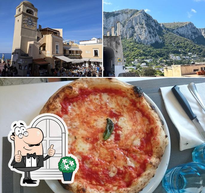 La foto di esterno e pizza da Piazzetta di Capri