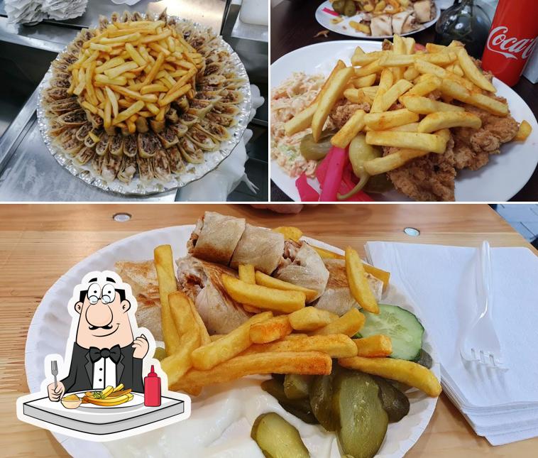 Essayez des frites à مطعم موزاييك