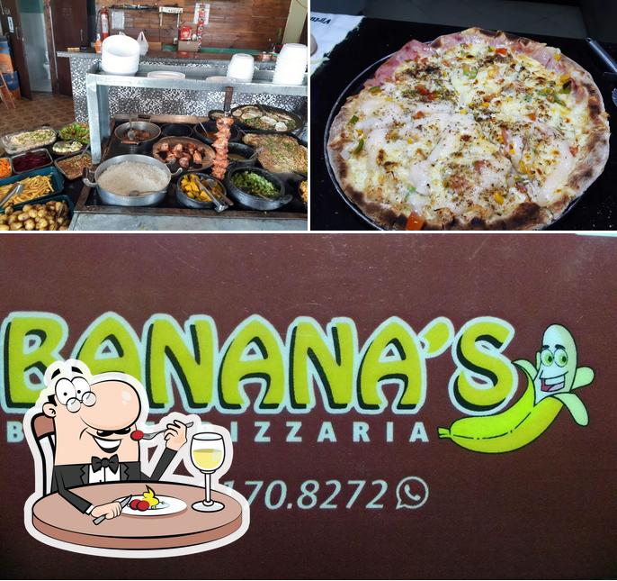 Comida em Restaurante & Pizzaria Bananas Bar