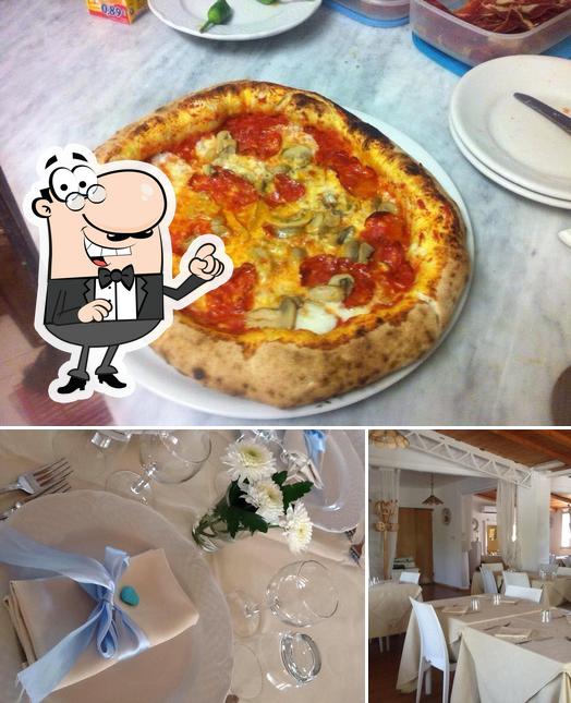 Il Corallino is distinguished by interior and pizza