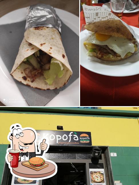 Prova un hamburger a Paninoteca Pizzeria Kopofa