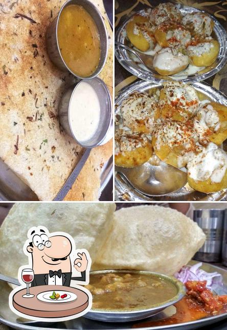 Food at Laxmi Chat Bhandar