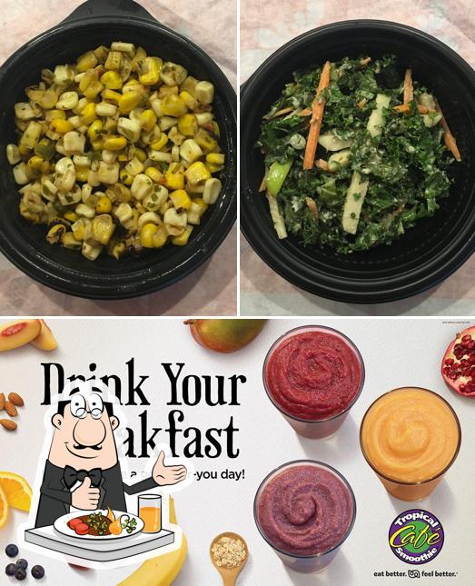 Tropical Smoothie Cafe, 11255 Reed Hartman Hwy in Blue Ash Restaurant