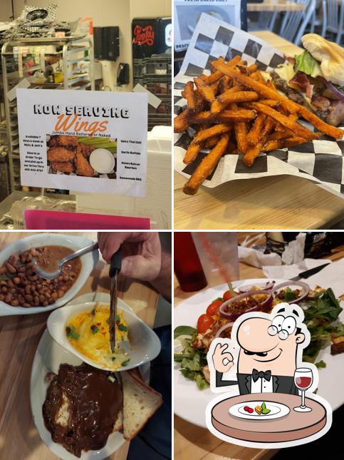 Mutt & Jeff's, 110 S Main St in Vidor Restaurant menu and reviews