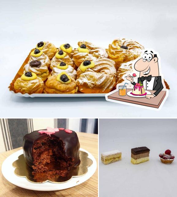 Non scordarti di provare un dessert a Pasticceria De Castillia