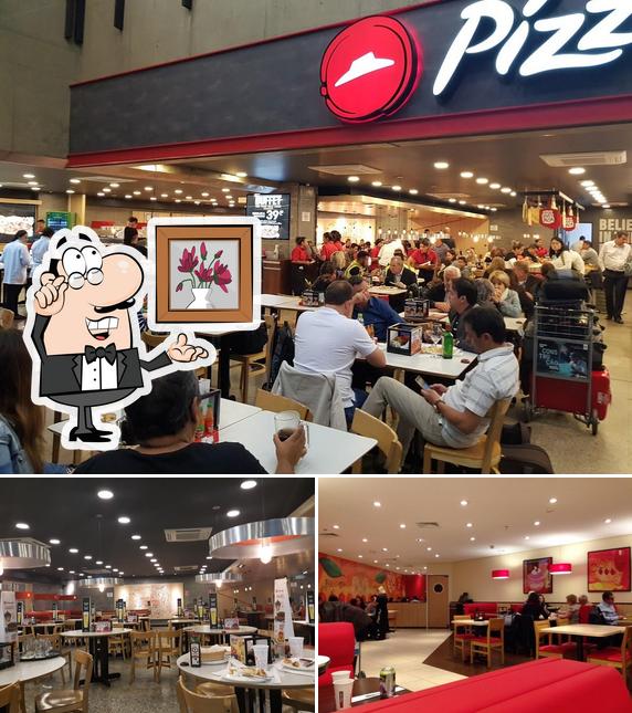 O interior do Pizza Hut