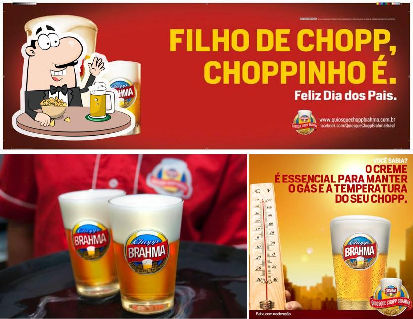 Você pode tomar uma tulipa de cerveja leve ou escura