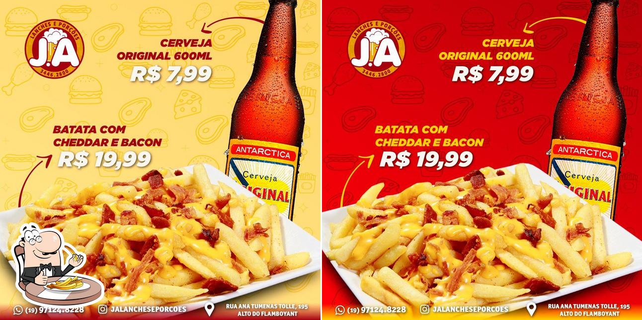 Peça batatas fritas no J.A Lanches e Porções