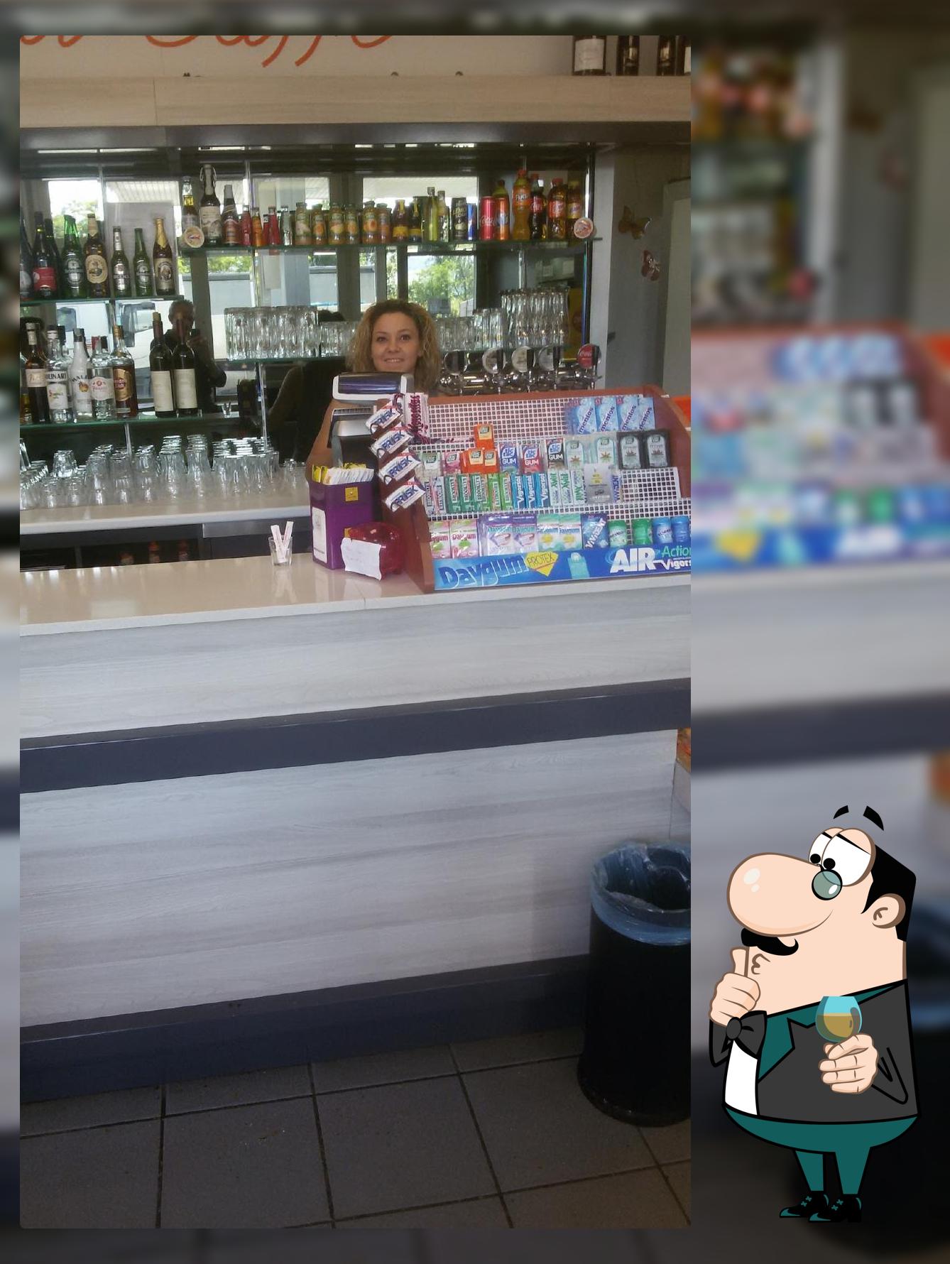 Viavai Café