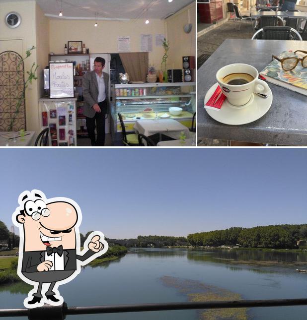 La photo de la intérieur et extérieur de Festicafe’s